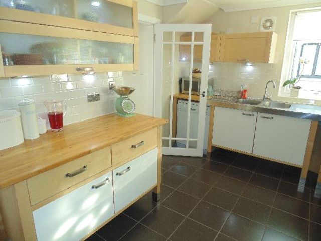  Image of 3 bedroom Semi-Detached house to rent in Windsor Crescent Elderslie Johnstone PA5 at Elderslie Elderslie Renfrewshire, PA5 9QU