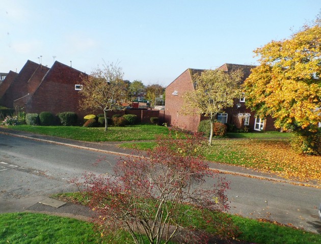  Image of 1 bedroom Flat to rent in Winterbourne Road Chichester PO19 at Chichester, PO19 6RS