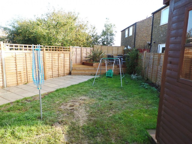  Image of 1 bedroom Flat to rent in Winterbourne Road Chichester PO19 at Chichester, PO19 6RS