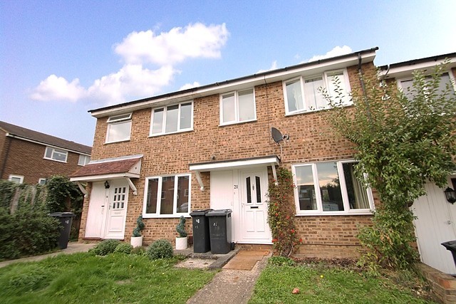  Image of 3 bedroom Terraced house to rent in Wolsey Way Chessington KT9 at Chessington, KT9 1XQ
