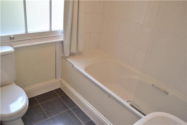  Image of 1 bedroom Flat to rent in Wood Street Barnet EN5 at Wood Street Barnet High Barnet, EN5 4AY