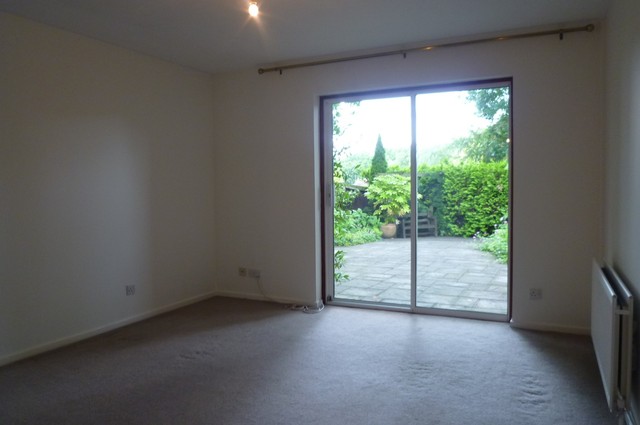  Image of 2 bedroom End of Terrace to rent in Wych Hill Park Hook Heath Woking GU22 at Woking, GU22 0HF