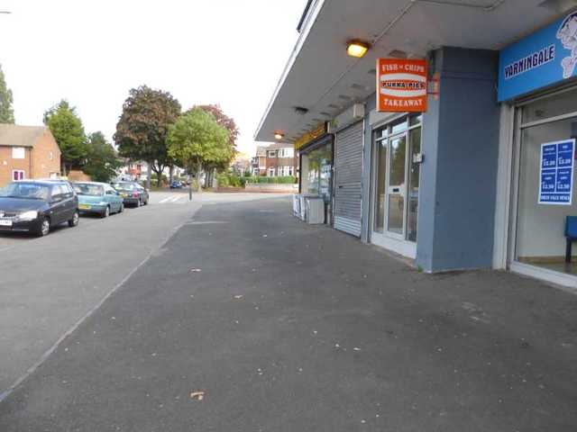  Image of Shop to rent in Yarningale Road Kings Heath Birmingham B14 at YARNINGALE ROAD, KINGS HEATH  BIRMINGHAM, B14 6ND
