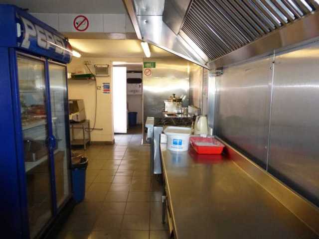  Image of Shop to rent in Yarningale Road Kings Heath Birmingham B14 at YARNINGALE ROAD, KINGS HEATH  BIRMINGHAM, B14 6ND