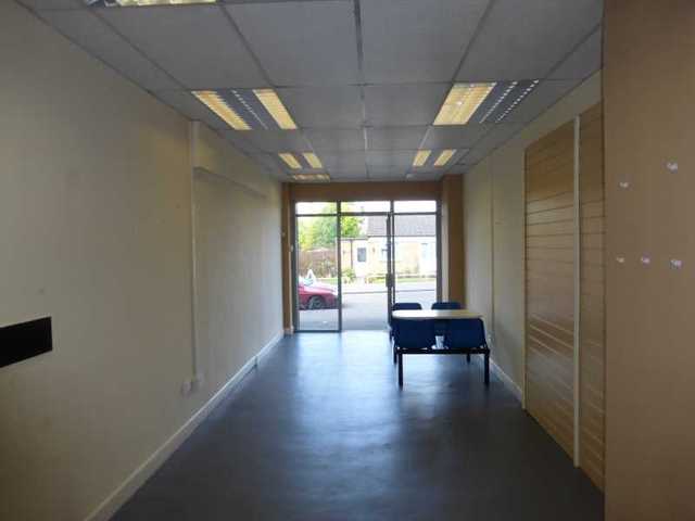  Image of Shop to rent in Yarningale Road Kings Heath Birmingham B14 at YARNINGALE ROAD, KINGS HEATH  BIRMINGHAM, B14 6ND