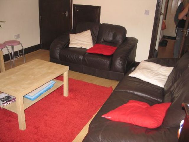  Image of 5 bedroom House Share to rent in Rose Cottages Hubert Road Selly Oak Birmingham B29 at Selly Oak West Midlands Selly Oak, B29 6EF