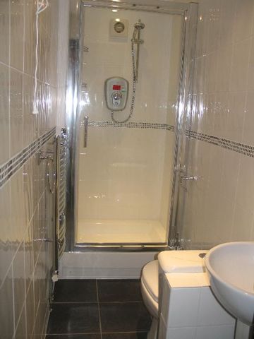  Image of 5 bedroom House Share to rent in Rose Cottages Hubert Road Selly Oak Birmingham B29 at Selly Oak West Midlands Selly Oak, B29 6EF
