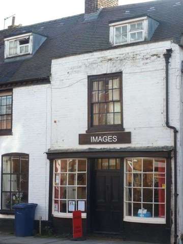  Image of Detached house to rent in Barton Street Tewkesbury GL20 at Barton Street  TEWKESBURY, GL20 5PX