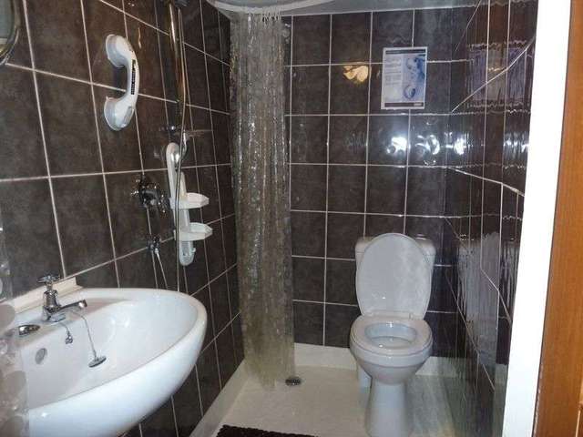  Image of 4 bedroom Cottage to rent in Richmond Place Dawlish EX7 at Richmond Place  Dawlish, EX7 9PL