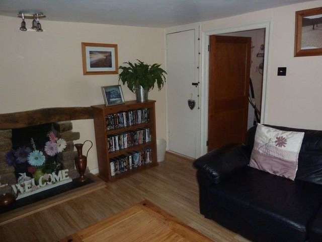  Image of 4 bedroom Cottage to rent in Richmond Place Dawlish EX7 at Richmond Place  Dawlish, EX7 9PL