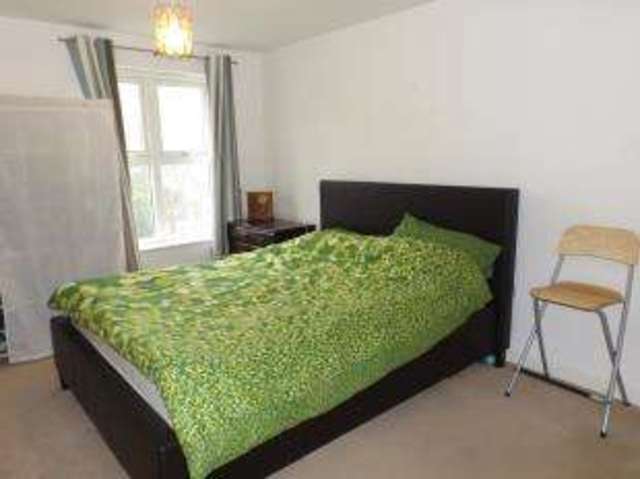  Image of 2 bedroom Flat for sale in Honeywell Close Oadby Leicester LE2 at Honeywell Close Oadby Oadby, LE2 5QQ