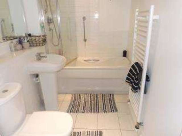  Image of 2 bedroom Flat for sale in Honeywell Close Oadby Leicester LE2 at Honeywell Close Oadby Oadby, LE2 5QQ