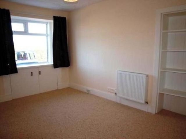  Image of 3 bedroom Semi-Detached house to rent in Elgin IV30 at Lhanbryde Moray Moray, IV30 5NZ