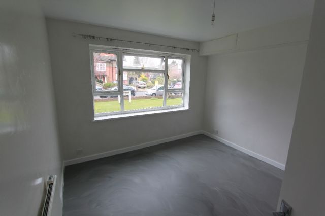  Image of 1 bedroom Ground Flat to rent in Lovelace Road Surbiton KT6 at Marlborough Gardens Lovelace road Surbiton, KT6 6NG