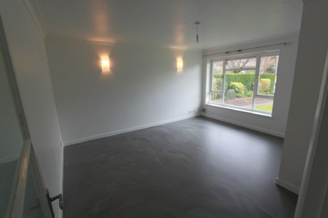  Image of 1 bedroom Ground Flat to rent in Lovelace Road Surbiton KT6 at Marlborough Gardens Lovelace road Surbiton, KT6 6NG