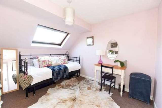  Image of 3 bedroom Terraced house for sale in Goulds Ground Frome BA11 at Frome, BA11 3DW