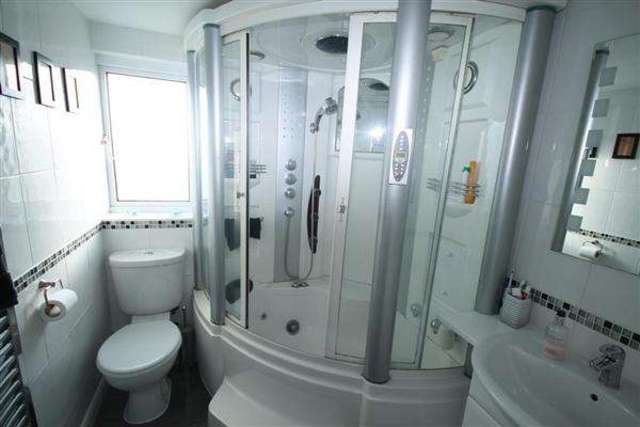  Image of 4 bedroom Detached house for sale in Mill Lane Findon Valley Worthing BN13 at Salvington, BN13 3DJ