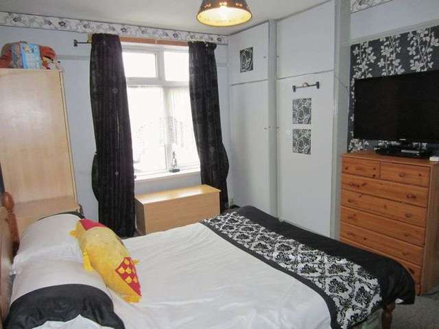  Image of 3 bedroom Terraced house for sale in Corporation Road Cardiff CF11 at Corporation Road Grangetown Cardiff, CF11 7AS