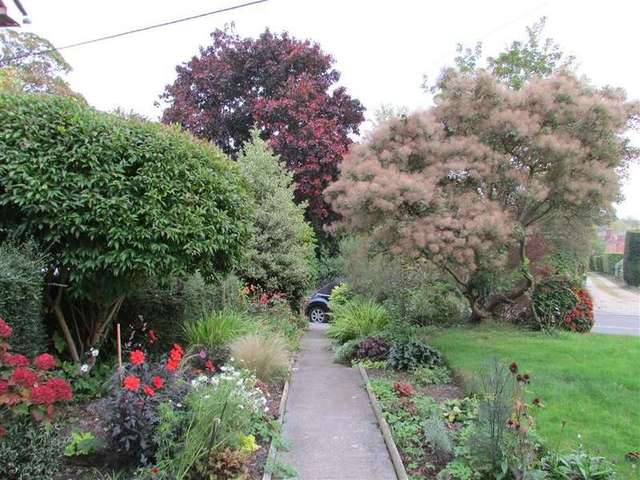  Image of 3 bedroom Semi-Detached house for sale in Ham Croft Wantage OX12 at Wantage, OX12 9ED