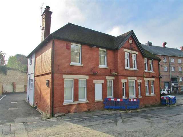  Image of 2 bedroom Flat to rent in Mill Street Wantage OX12 at 39 Mill Street  Wantage, OX12 9AB