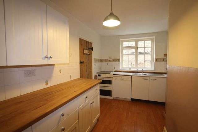  Image of 2 bedroom Cottage to rent in Church Street Hemswell Gainsborough DN21 at Church Street Hemswell Gainsborough, DN21 5UN
