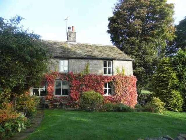  Image of 3 bedroom Detached house for sale in Allerton Upper Green Allerton Bradford BD15 at Allerton West Yorkshire Allerton, BD15 8AE