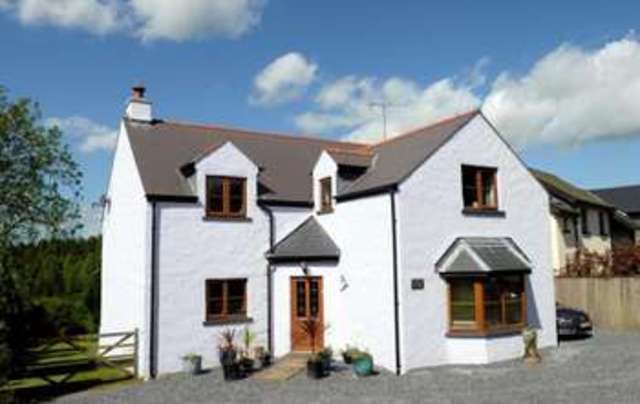  Image of 5 bedroom Detached house for sale in Reynalton Kilgetty SA68 at Kilgetty Pembrokeshire Reynalton, SA68 0PG