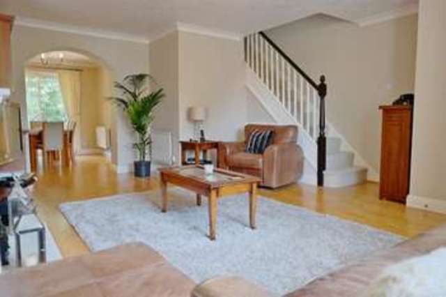  Image of 3 bedroom End of Terrace for sale in Montague Close Wokingham RG40 at Wokingham Berkshire Wokingham, RG40 5PF