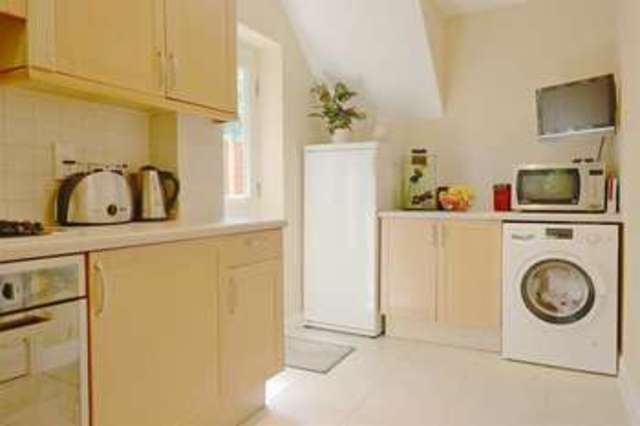  Image of 3 bedroom End of Terrace for sale in Montague Close Wokingham RG40 at Wokingham Berkshire Wokingham, RG40 5PF