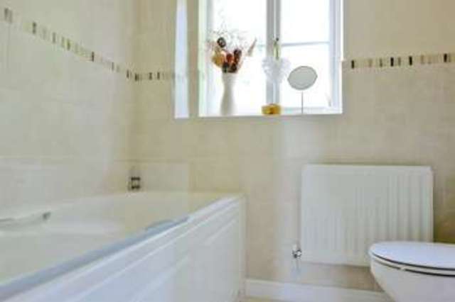 Image of 3 bedroom End of Terrace for sale in Montague Close Wokingham RG40 at Wokingham Berkshire Wokingham, RG40 5PF