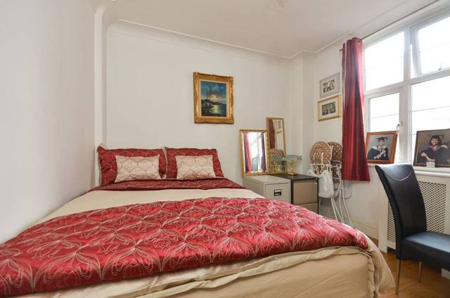  Image of 2 bedroom Flat for sale in College Crescent London NW3 at Swiss Cottage NW3 Swiss Cottage, NW3 5DP