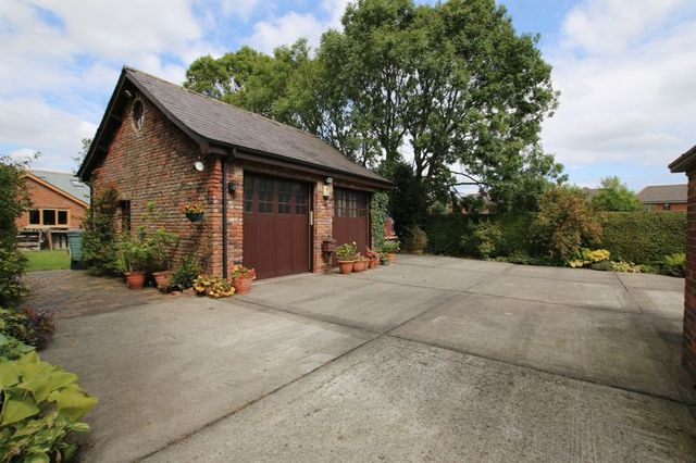  Image of 4 bedroom Detached house for sale in Windgate Liverpool Road Tarleton Preston PR4 at Liverpool Road Tarleton Preston, PR4 6HL