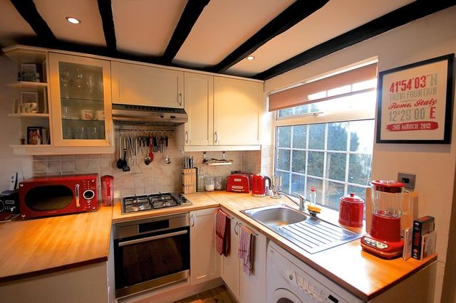  Image of 1 bedroom Terraced house for sale in Common Road Kensworth Dunstable LU6 at Common Road Kensworth Dunstable, LU6 3RG