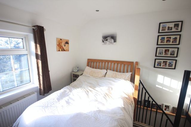  Image of 1 bedroom Terraced house for sale in Common Road Kensworth Dunstable LU6 at Common Road Kensworth Dunstable, LU6 3RG