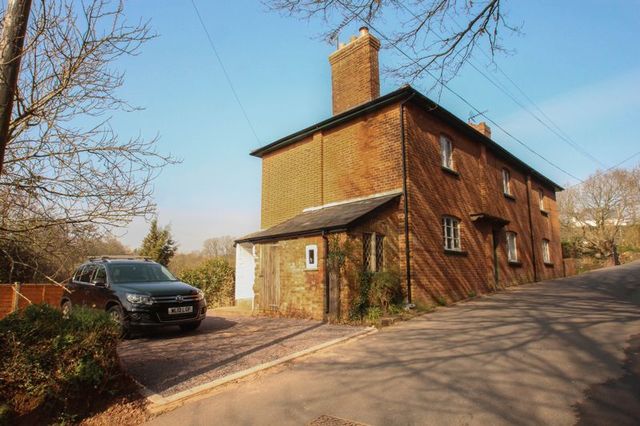  Image of 3 bedroom Semi-Detached house to rent in Threshers Crediton EX17 at Threshers  CREDITON, EX17 3PB