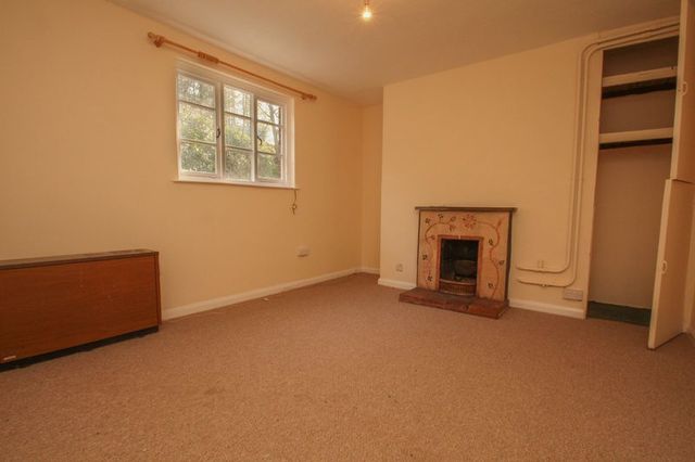  Image of 3 bedroom Semi-Detached house to rent in Threshers Crediton EX17 at Threshers  CREDITON, EX17 3PB