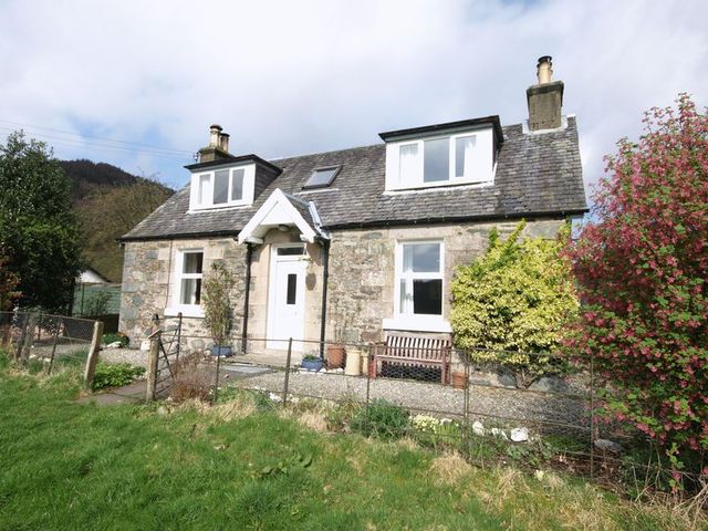  Image of 2 bedroom Cottage for sale in Brig O'turk Brig O'turk Callander FK17 at Brig O	urk Callander, FK17 8HT