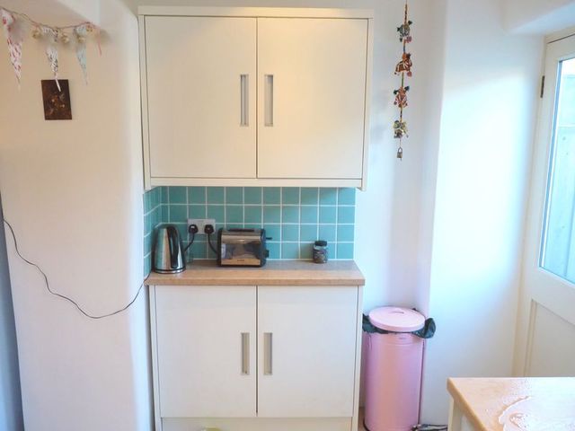  Image of 2 bedroom Terraced house to rent in Ebrington Street Kingsbridge TQ7 at Kingsbridge  Kingsbridge, TQ7 1DE