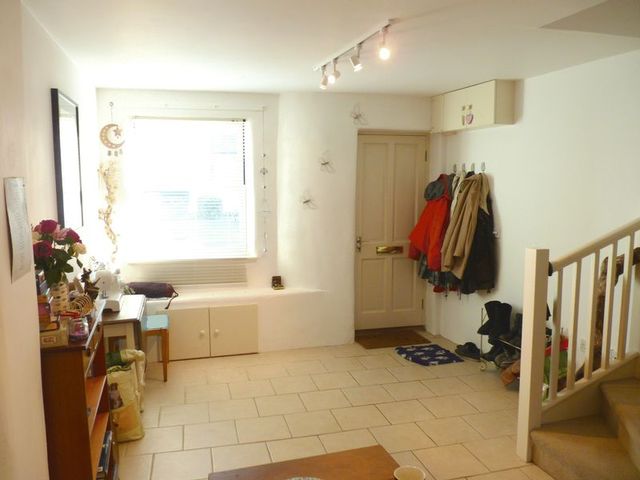  Image of 2 bedroom Terraced house to rent in Ebrington Street Kingsbridge TQ7 at Kingsbridge  Kingsbridge, TQ7 1DE