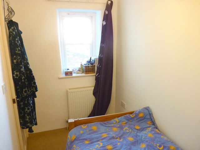  Image of 2 bedroom Terraced house to rent in Ebrington Street Kingsbridge TQ7 at Kingsbridge  Kingsbridge, TQ7 1DE