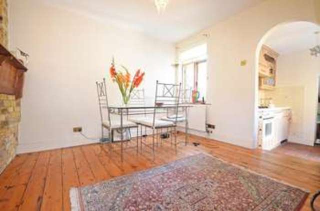  Image of 2 bedroom Cottage for sale in Oriental Road Ascot SL5 at Sunninghill, SL5 7AZ