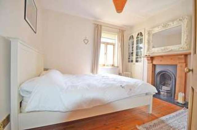  Image of 2 bedroom Cottage for sale in Oriental Road Ascot SL5 at Sunninghill, SL5 7AZ