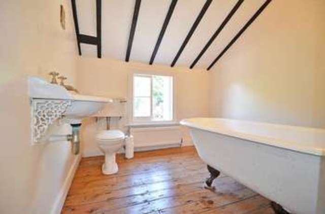  Image of 2 bedroom Cottage for sale in Oriental Road Ascot SL5 at Sunninghill, SL5 7AZ