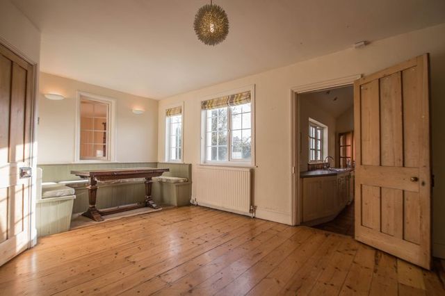  Image of 5 bedroom Semi-Detached house to rent in Crediton EX17 at Shobrooke Crediton, EX17 1AE