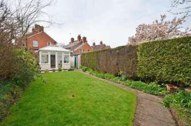  Image of 3 bedroom Cottage for sale in Farm Close Ascot SL5 at Sunninghill, SL5 7AR