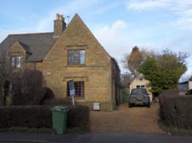 Image of 3 bedroom Semi-Detached house to rent in Newtown Toddington Cheltenham GL54 at Toddington  Broadway, GL54 5DU