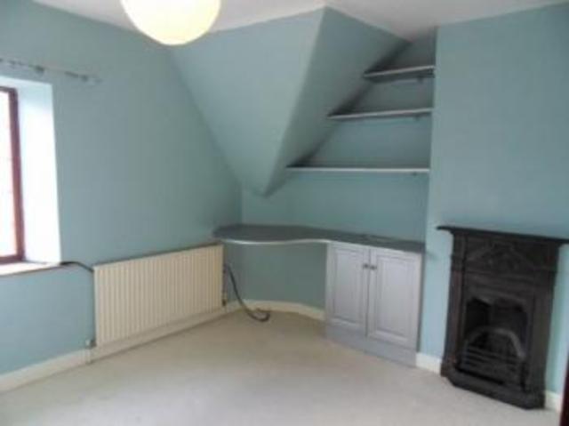  Image of 3 bedroom Semi-Detached house to rent in Newtown Toddington Cheltenham GL54 at Toddington  Broadway, GL54 5DU