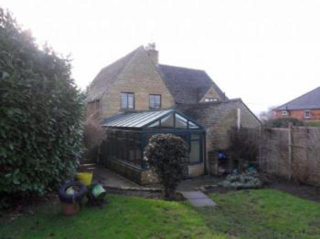  Image of 3 bedroom Semi-Detached house to rent in Newtown Toddington Cheltenham GL54 at Toddington  Broadway, GL54 5DU