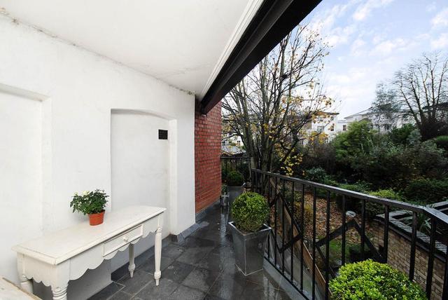  Image of 3 bedroom Flat to rent in Adamson Road London NW3 at Swiss Cottage London Camden, NW3 3HS