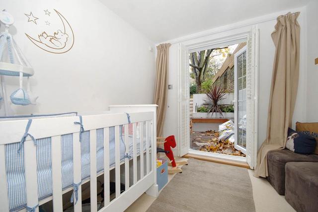  Image of 3 bedroom Flat to rent in Adamson Road London NW3 at Swiss Cottage London Camden, NW3 3HS